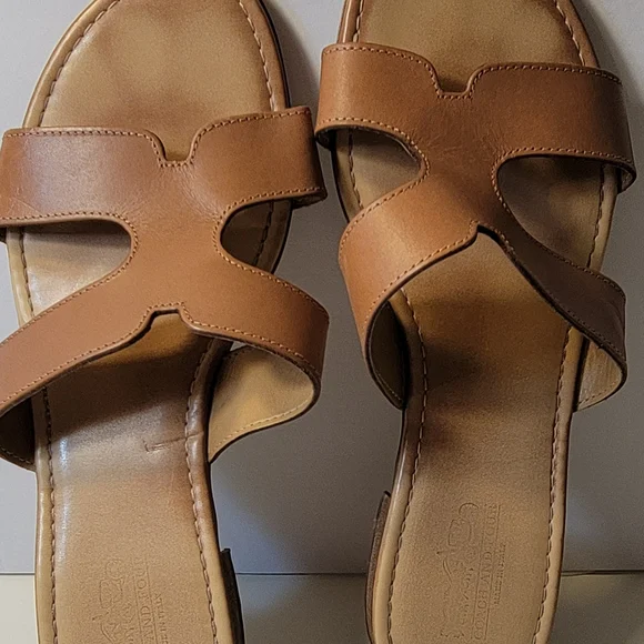 Women's Tan Slide Sandals Size 8 1/2 - Picture 4 of 4